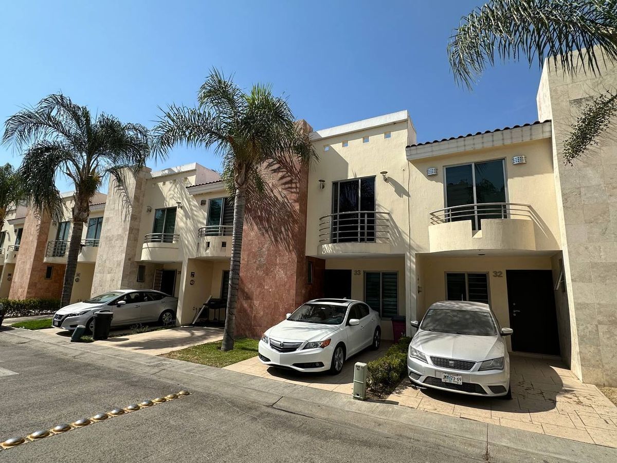 Casa en venta en Gomez,Farias, Tateposco, San Pedro Tlaquepaque, Jalisco Casas y Terrenos Casa en venta en Gomez,Farias, Tateposco, San Pedro Tlaquepaque, Jalisco Casas y Terrenos