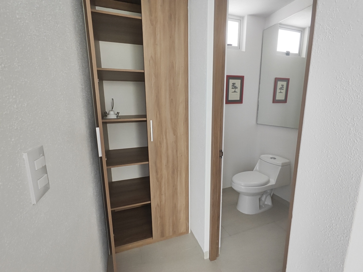 10 de 33: Closet de blancos