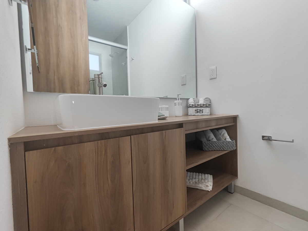 24 de 33: Recamara Principal / Baño