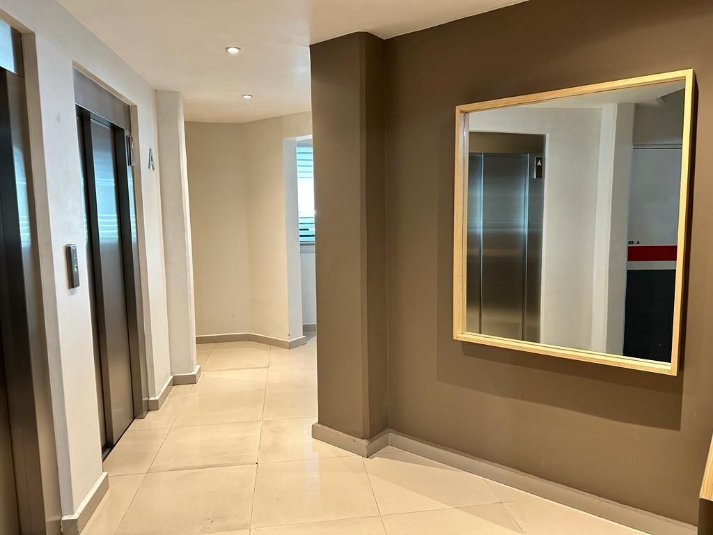 2 de 40: Hall