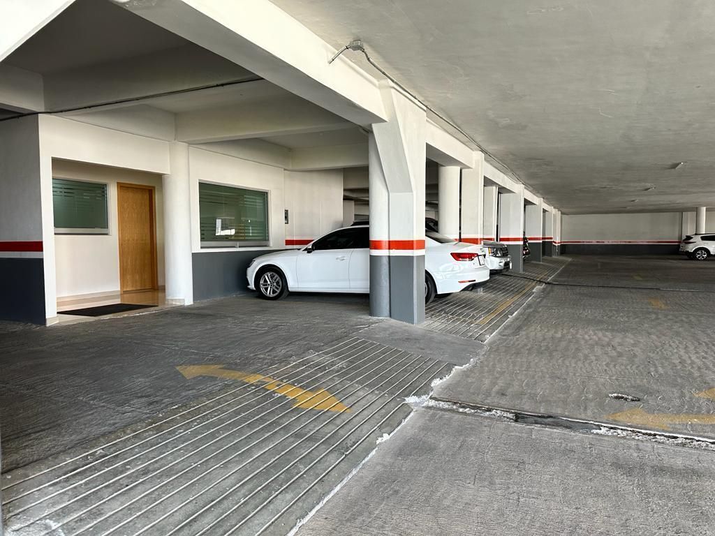 3 de 40: Estacionamiento para 3 autos