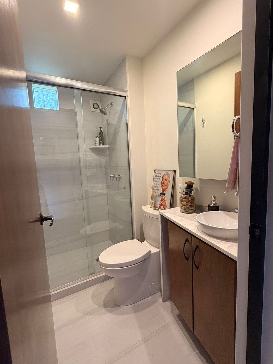 Baño secundario - comparte con estancia, foto 17 de 17