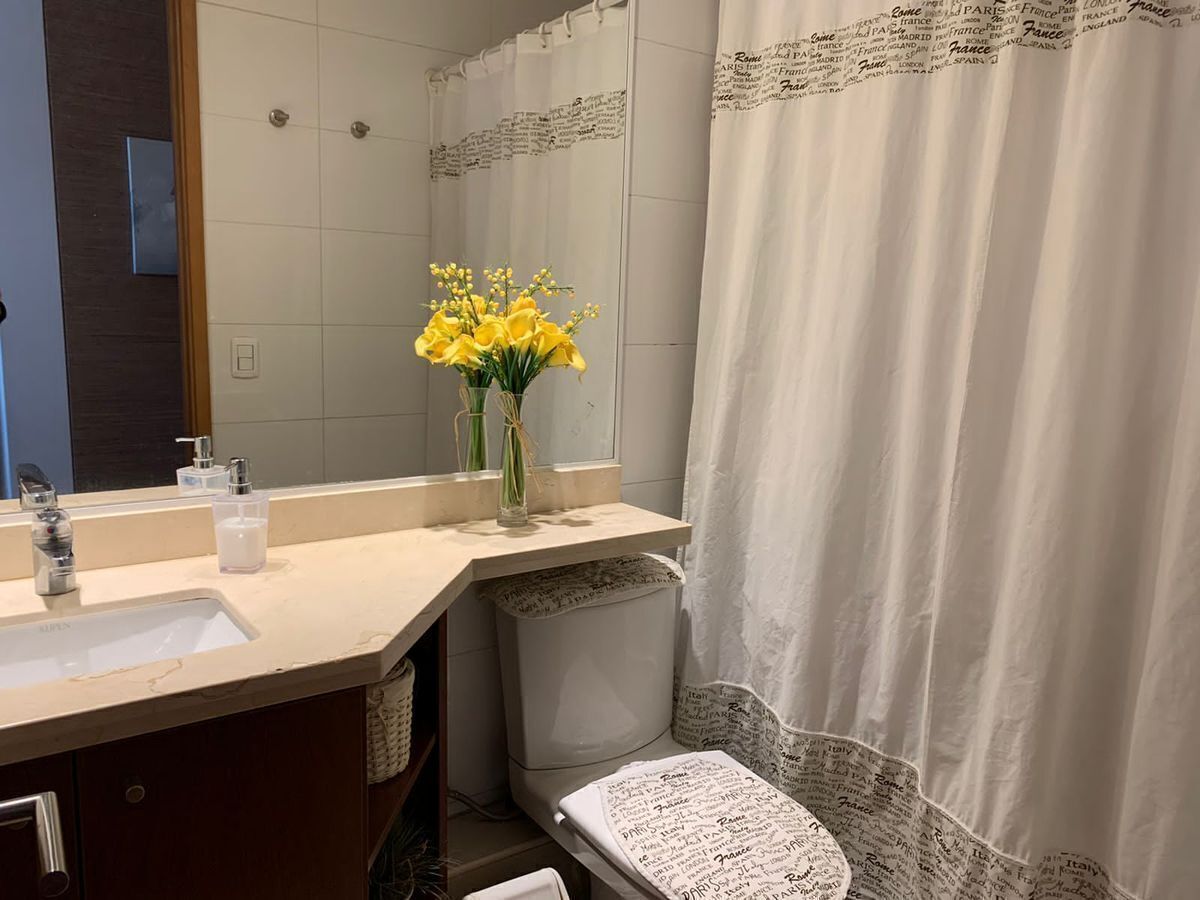 13 de 18: Baño 1