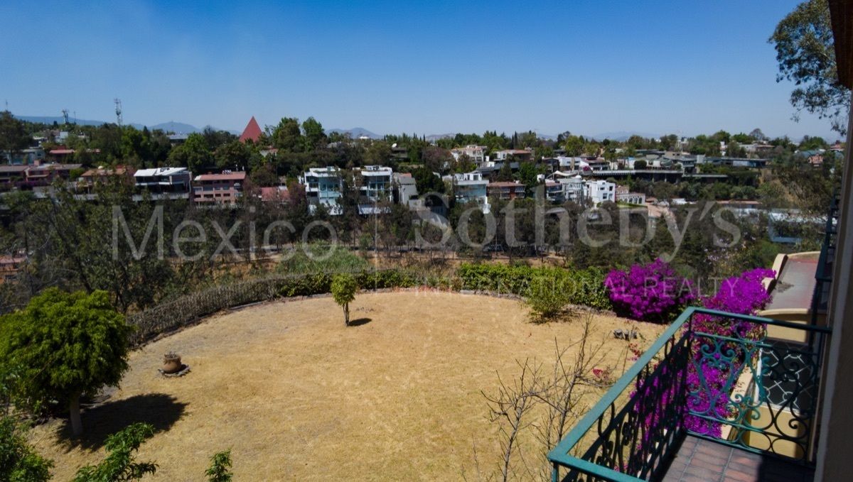 Terreno en Venta en Lomas de Reforma (Palacio de Versalles) - foto 4