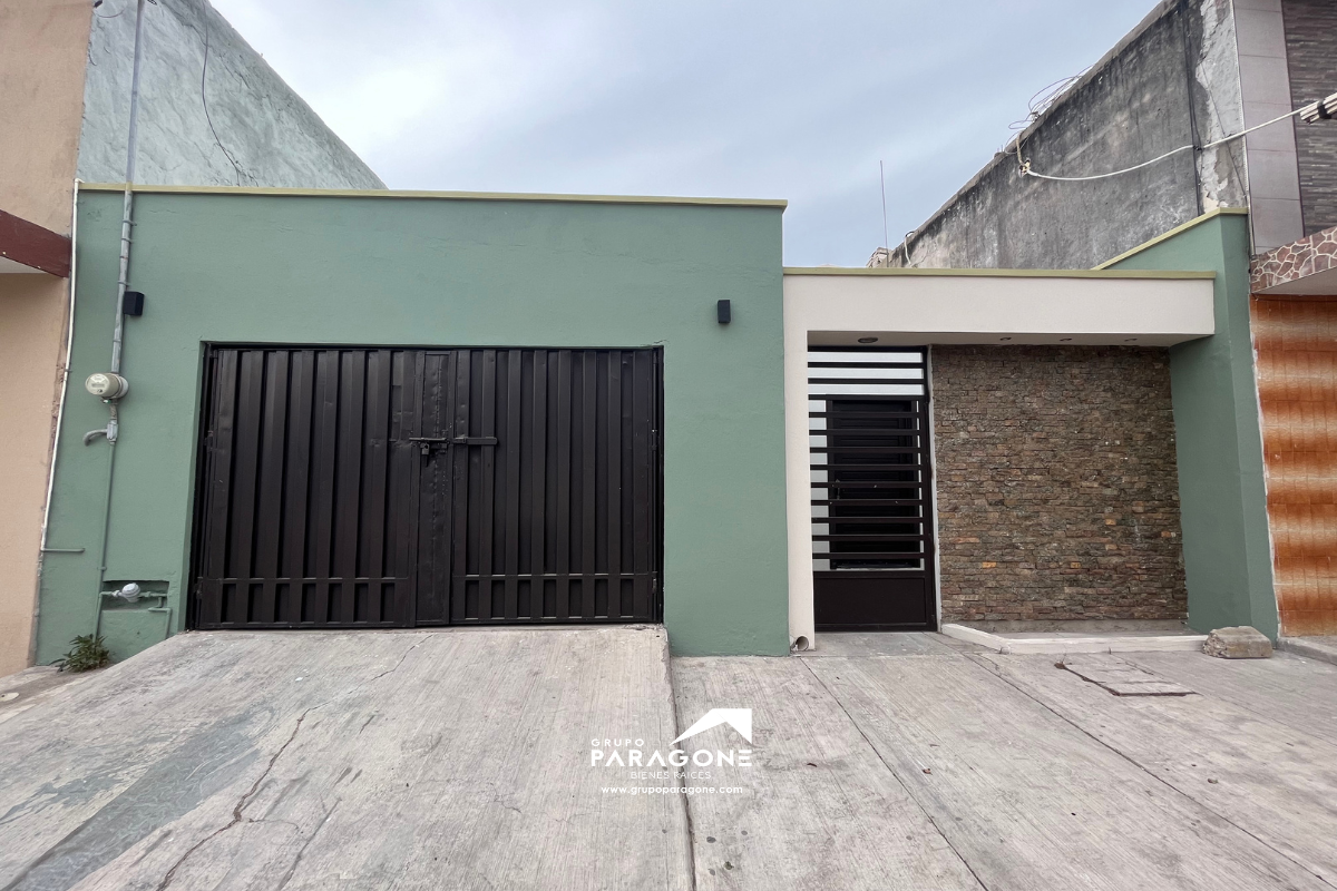 Casa en venta en Juan,Escutia, Benito juárez, Mazatlán, Sinaloa - Casas y  Terrenos