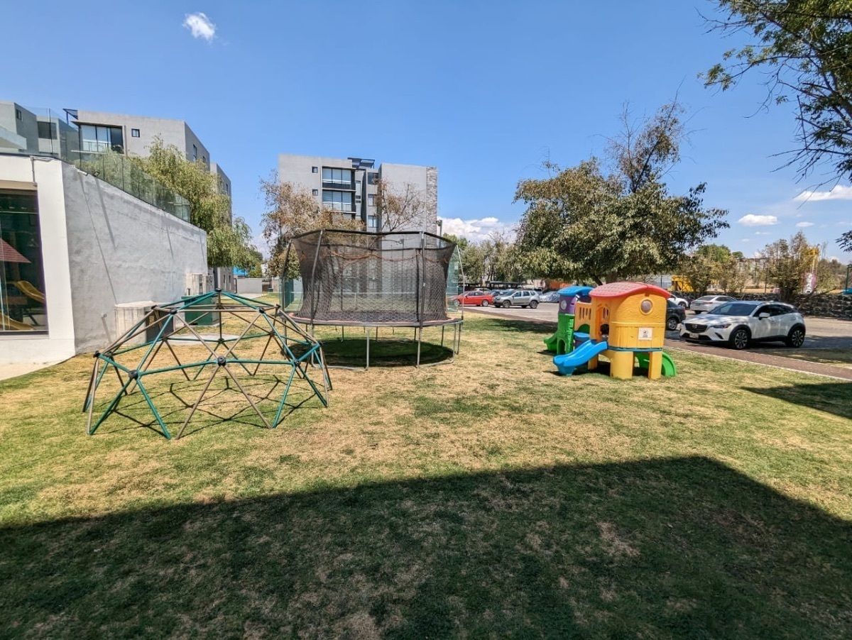 Jardines con área de juegos infantiles., foto 18 de 24