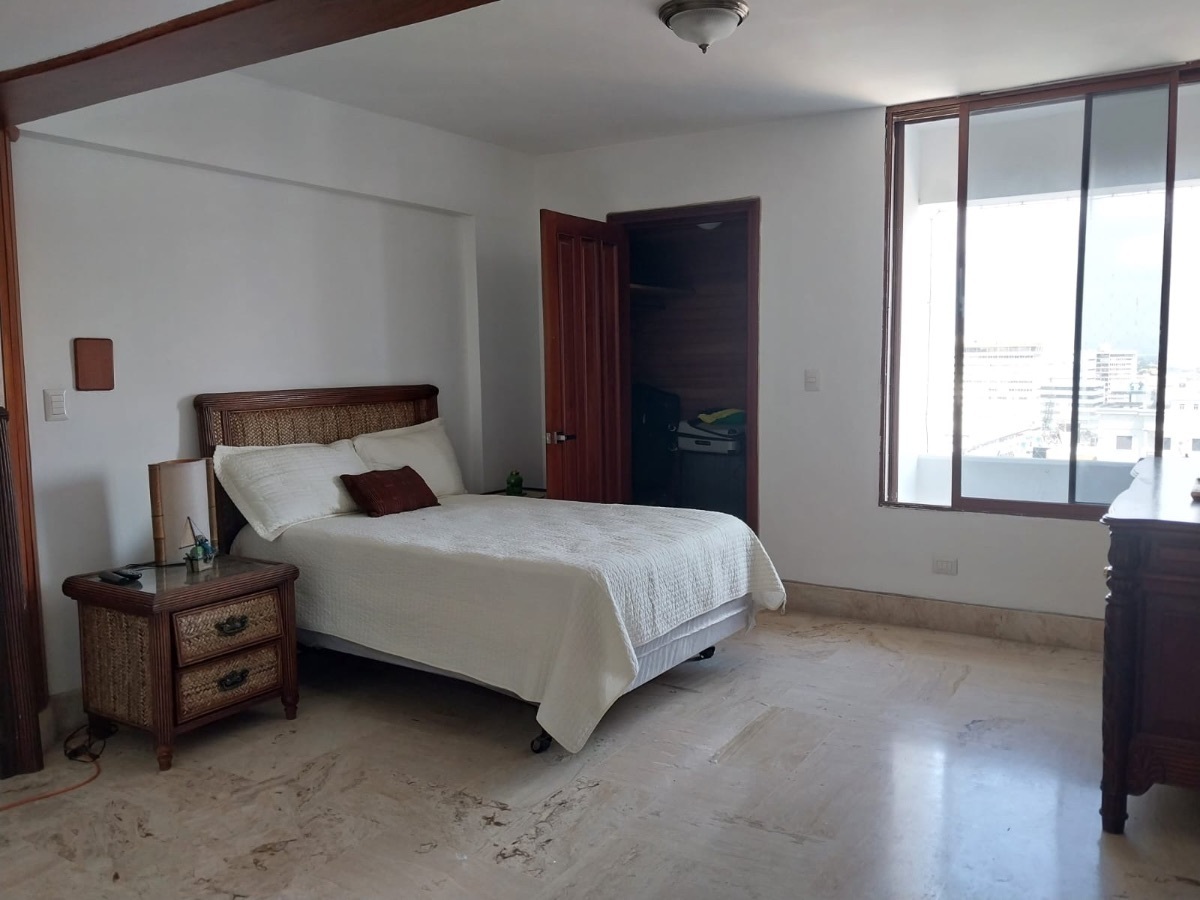 13 de 37: Habitacion 2