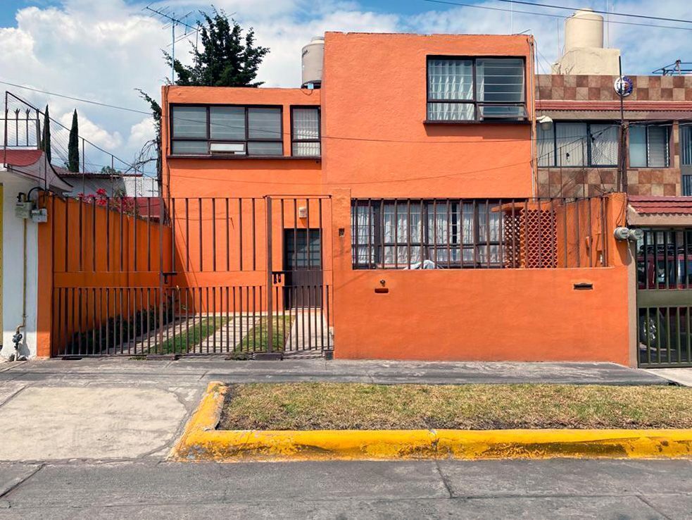 Venta de Casa en Ciudad Satélite Naucalpan de Juárez Edo. Mé