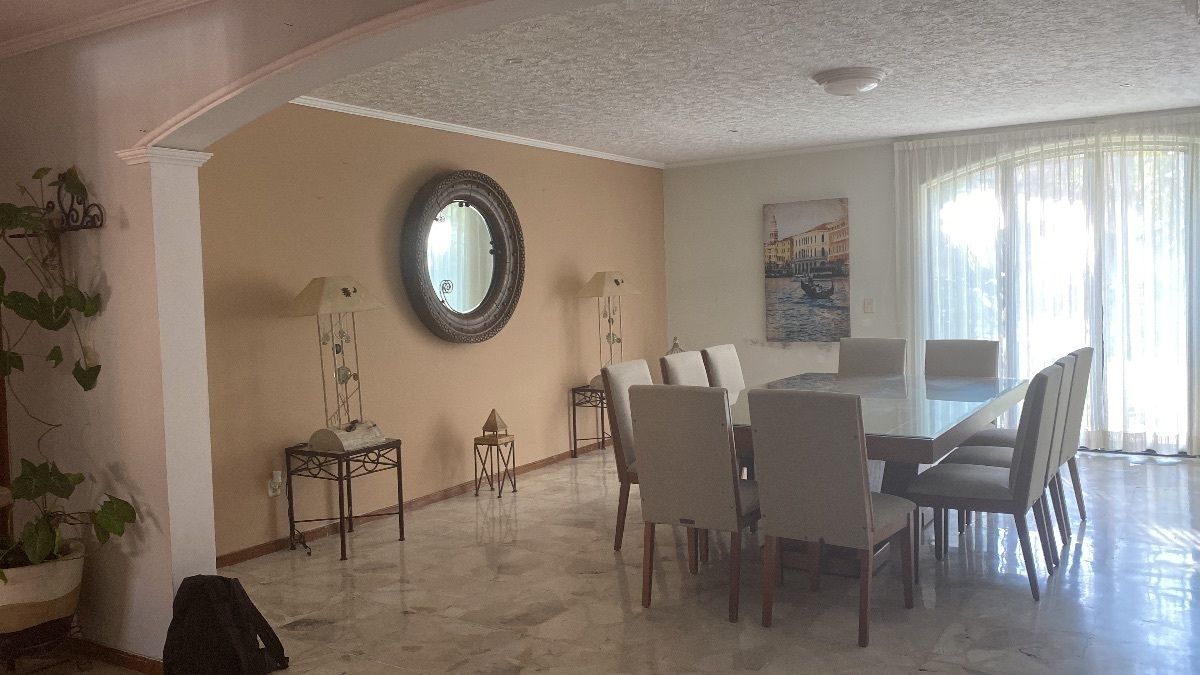 10 de 30: comedor con vista al jardín