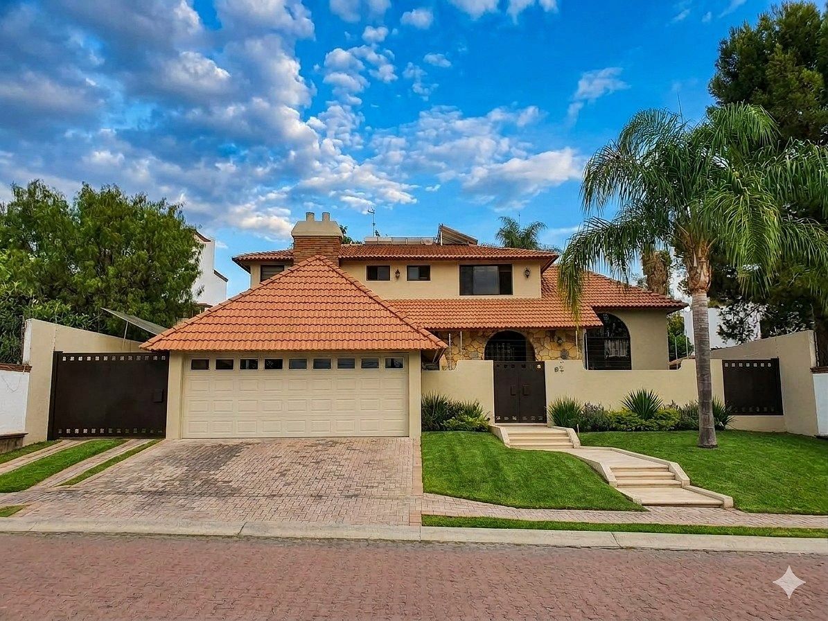 4 Bedroom House with Basement in Villas del Meson Juriquilla Qro. Spacious Garden - foto 2