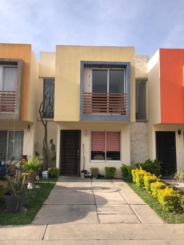 Casa en venta en Escuadron,201 40-58, El olivo, Zapopan, Jalisco - Casas y  Terrenos