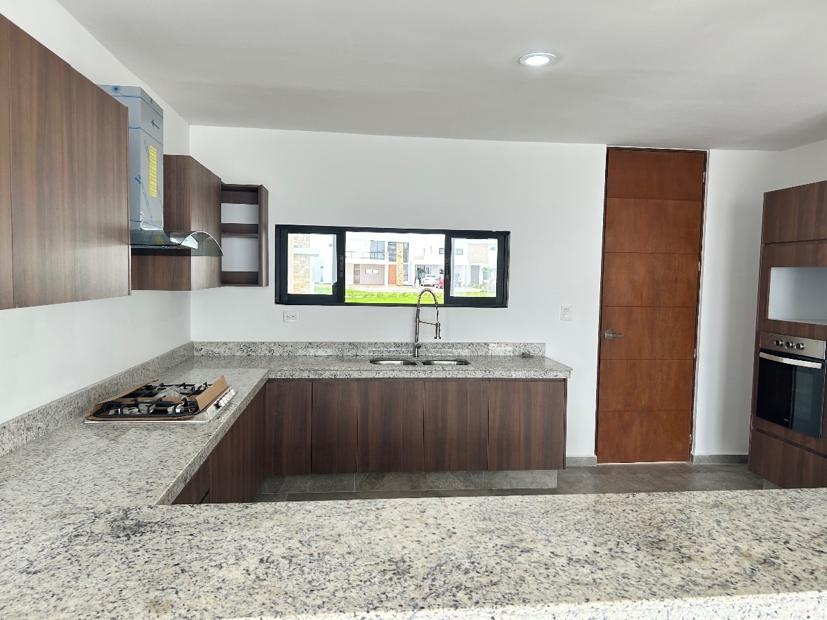 6 de 16: Cocina equipada