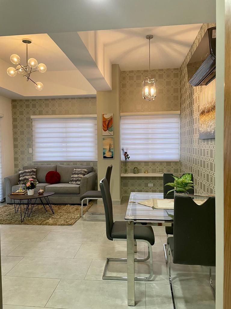 2 de 8: Sala
