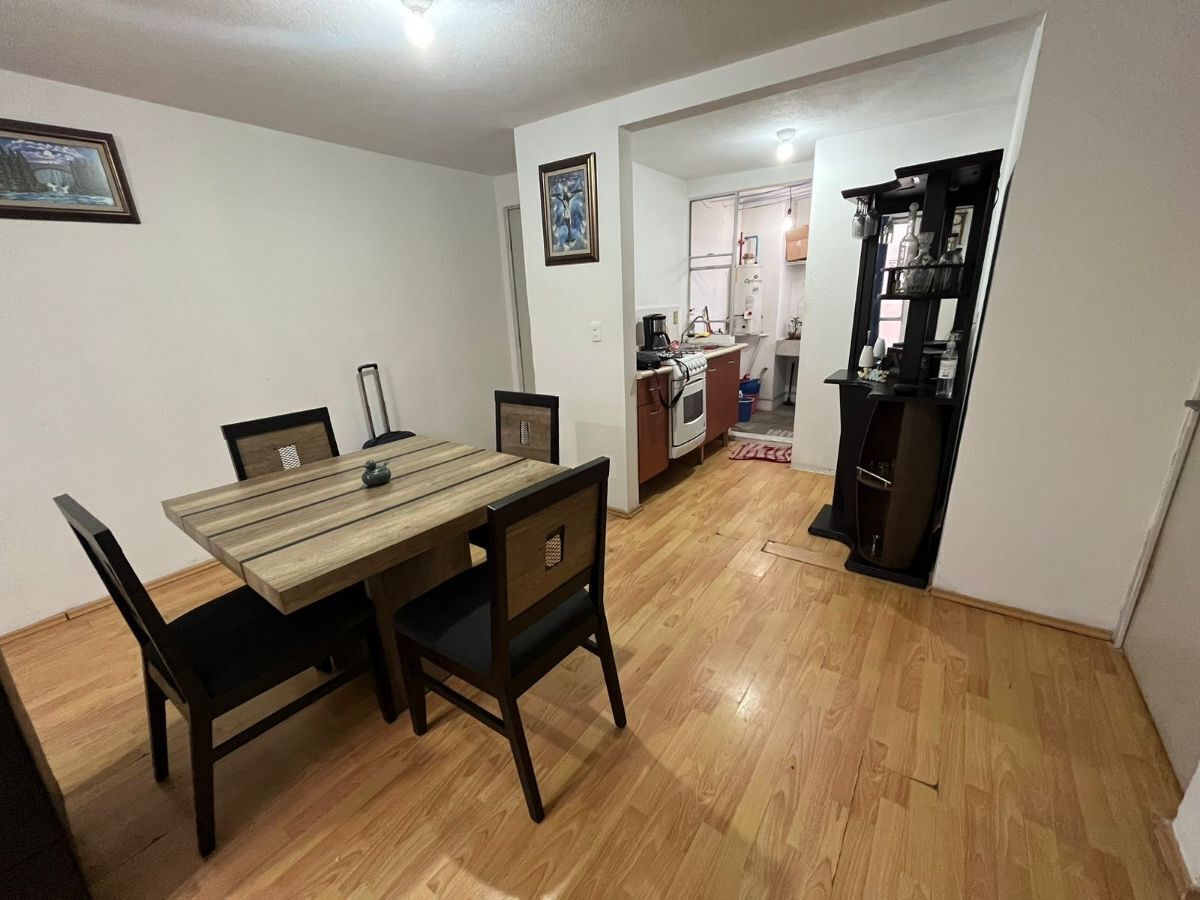 3 of 10: Sala/Comedor