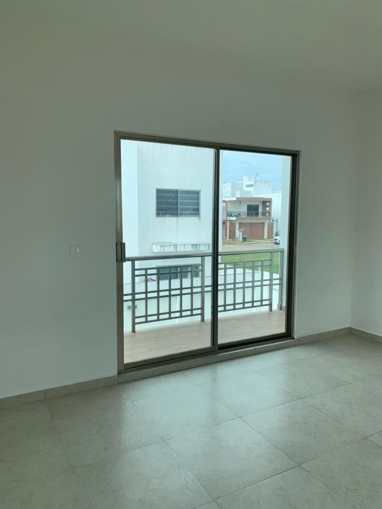 12 of 17: HABITACIONES AMPLIAS CON TERRAZAS