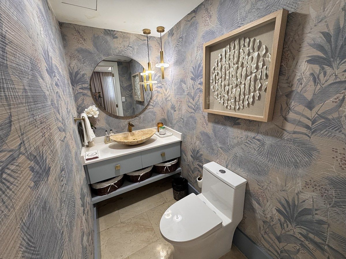 15 de 24: bano visita