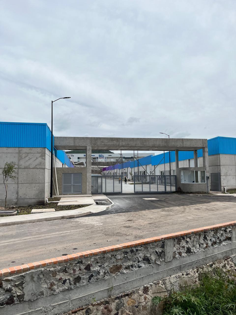 1 de 11: ACCESO AL PARQUE