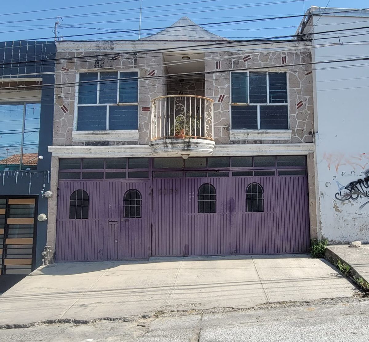 Se vende casa super amplia en Lomas del paraiso 1 Guadalajara!!!!