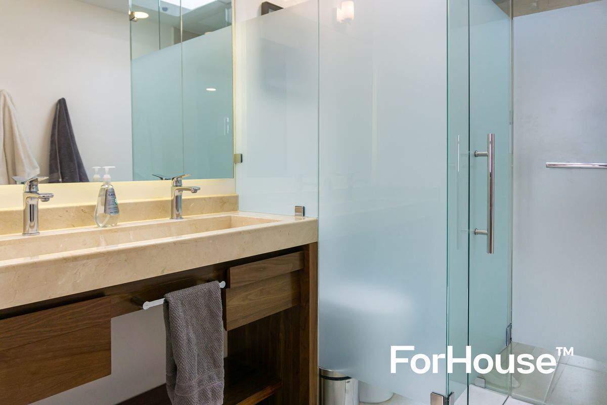 17 of 29: Baño recámara principal