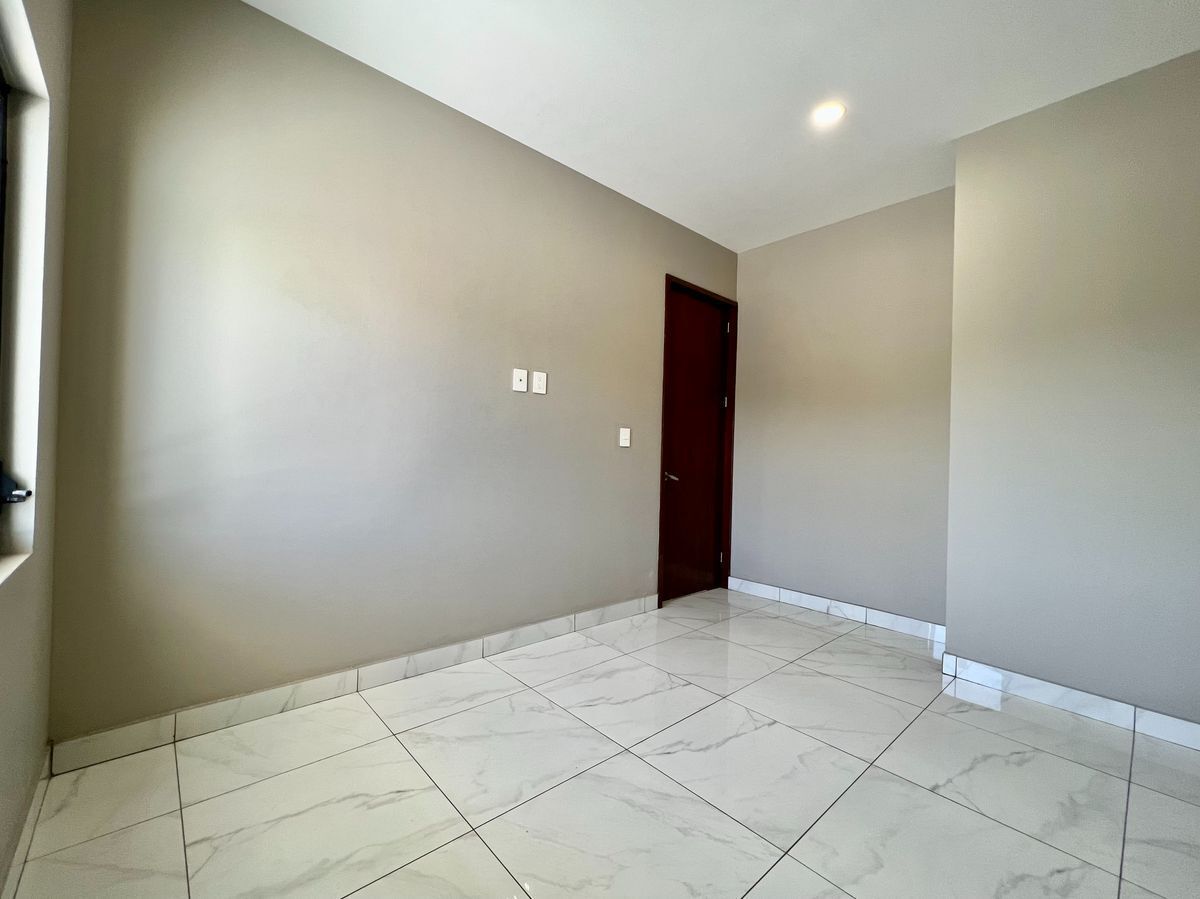 4 de 35: ESTUDIO EN PLANTA BAJA