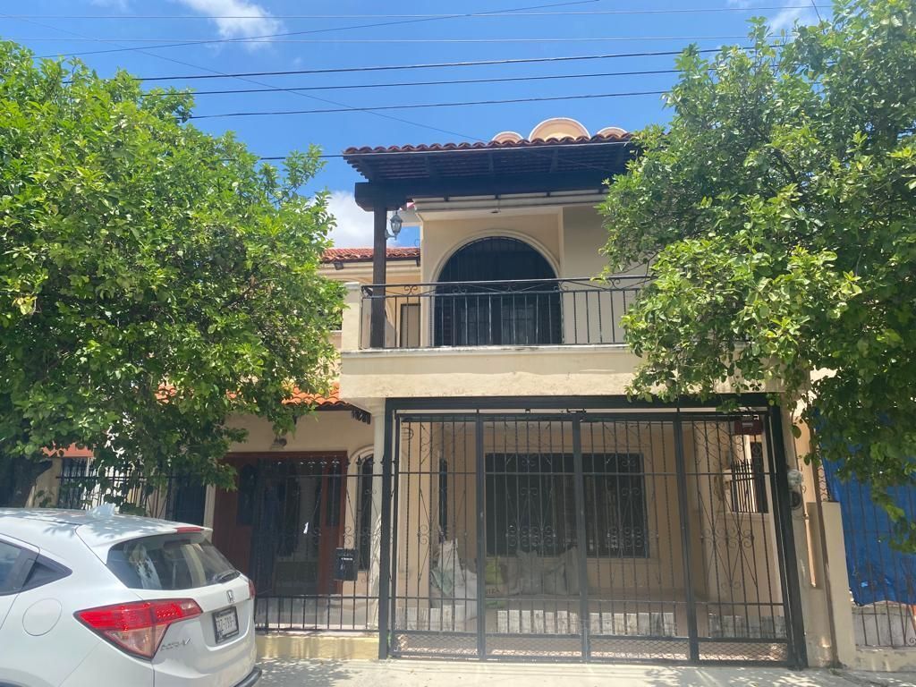 CASA EN VENTA,PINOS DEL NORTE MÉRIDA