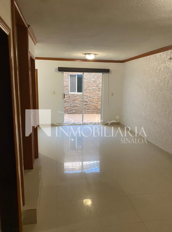 Casa en Venta en Viñedos Residencial Los Mochis, Sinaloa.