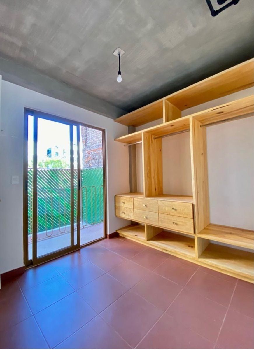 8 de 13: Recámara con balcón 