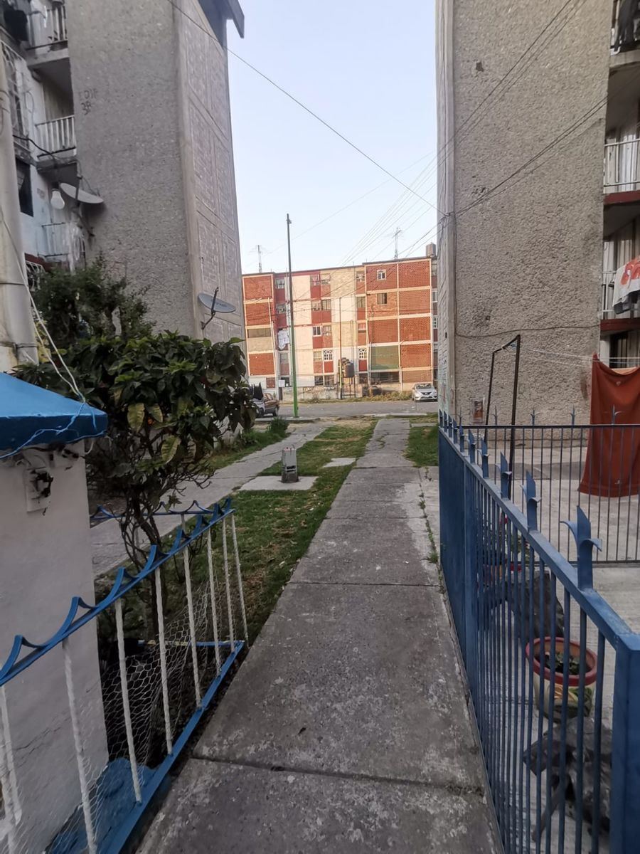 VENDO DEPARTAMENTO EN BOSQUES DE LA HACIENDA CUAUTITLAN IZCALLI