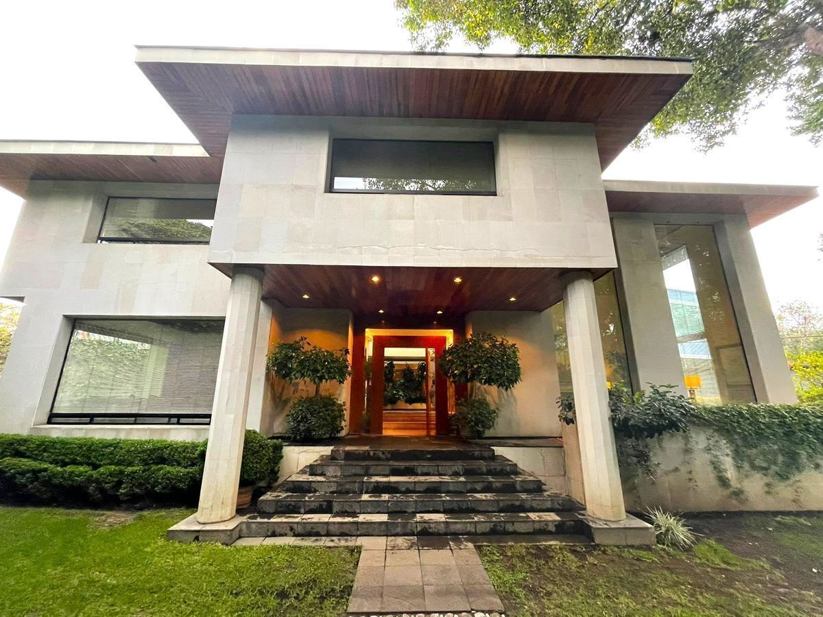 2 de 30: Magnifica residencia. 