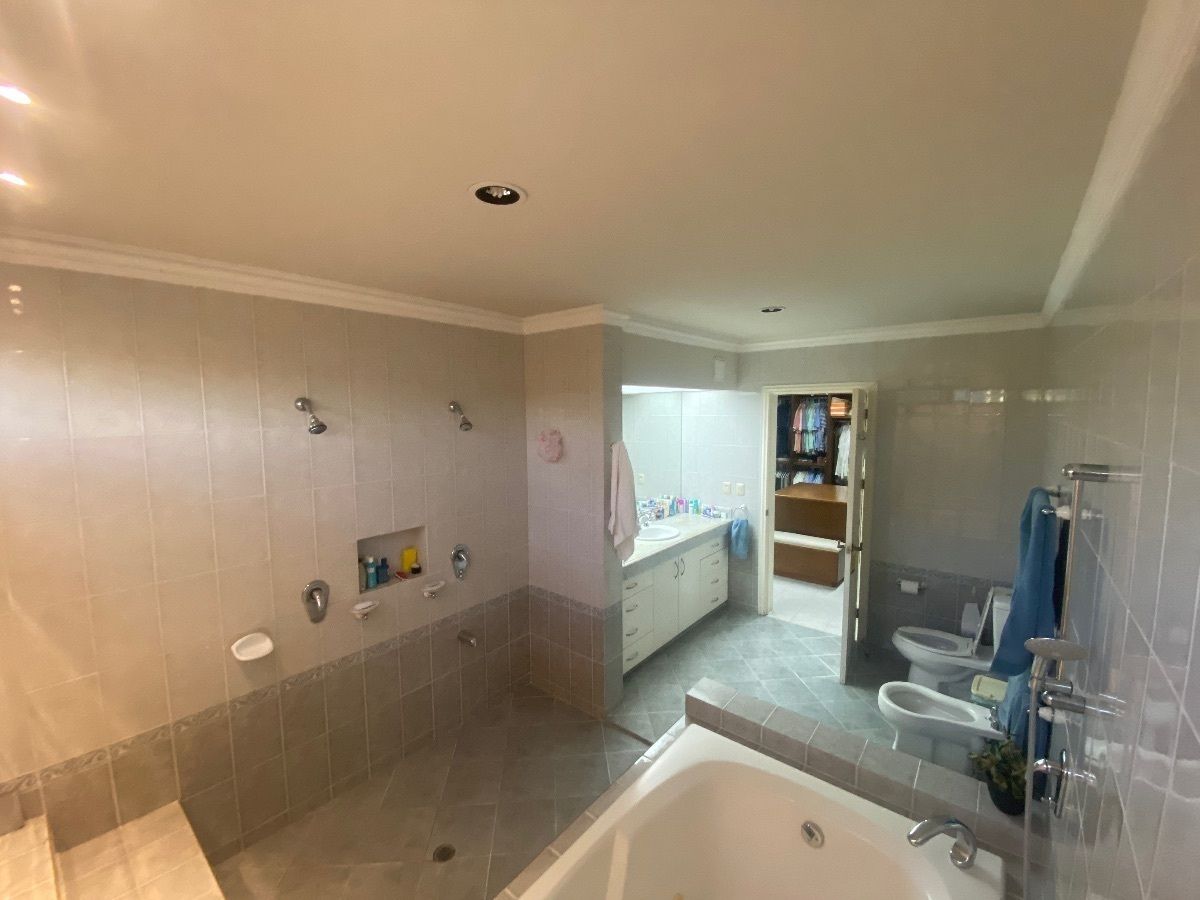 39 of 45: baño recamara 1