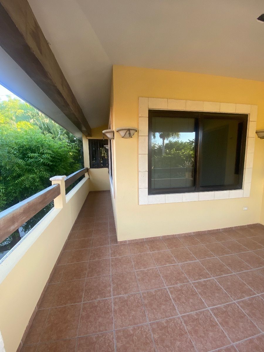 44 of 45: balcon recamara 1