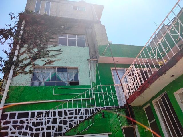 CASA SOLA COL. PILOTO, 5 Pisos - foto 1