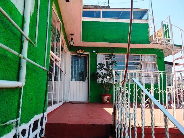 CASA SOLA COL. PILOTO, 5 Pisos - foto 3