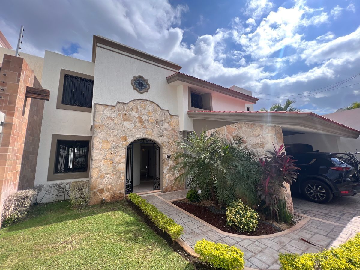 Casa de 3 habitaciones en renta, Zona Norte de Mérida