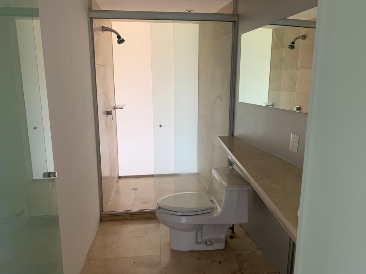 Baño secundario y de visitas