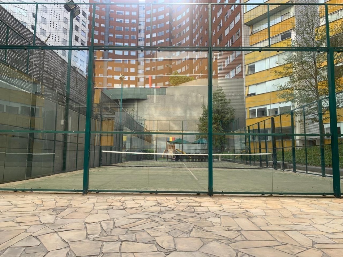Paddle tennis