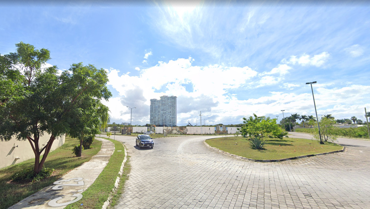 Terreno en Venta en Mérida Yucatán en Altabrisa Ideal para Desarrollar