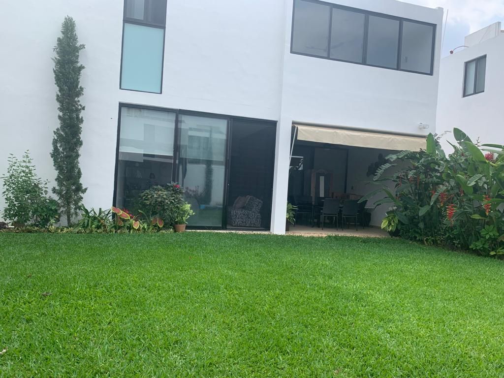 2 de 30: Casa en Renta Semi-Amueblada con Paneles Solares