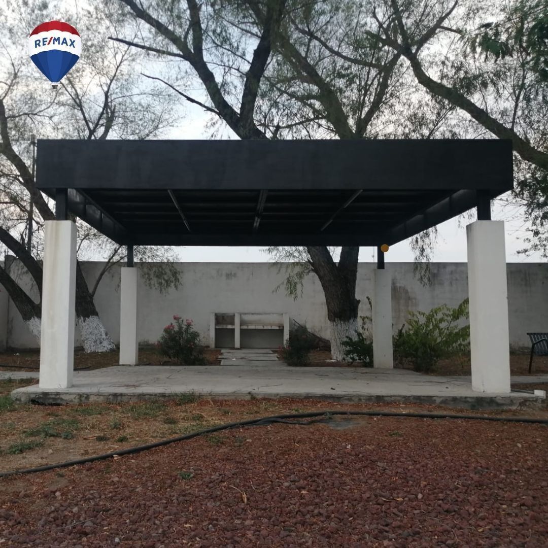 7 de 8: Palapa social.