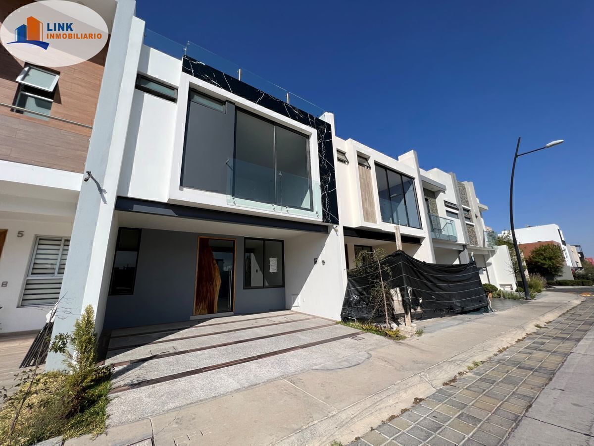 3 casas en renta en Altavista vitana residencial, Zapopan, Jalisco -  