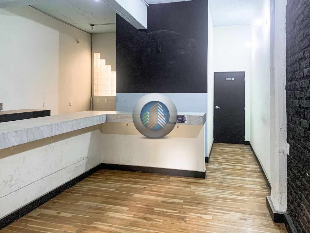 4 of 12: Area de cocina, barra de servicio