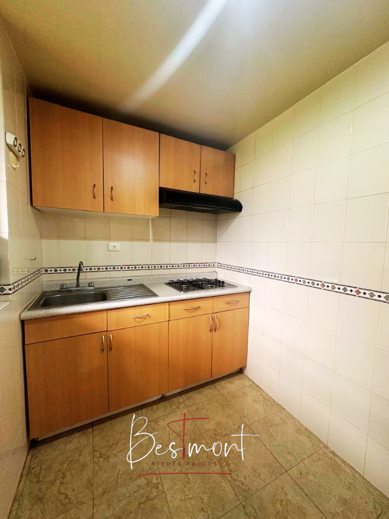 3 of 13: Cocina