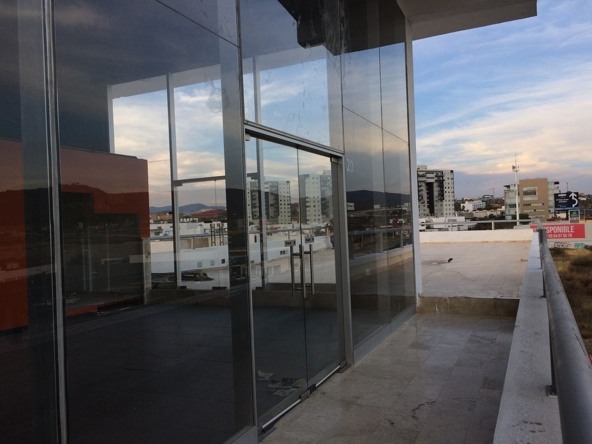 3 de 12: Local en venta Juriquilla Santa Fe Querétaro