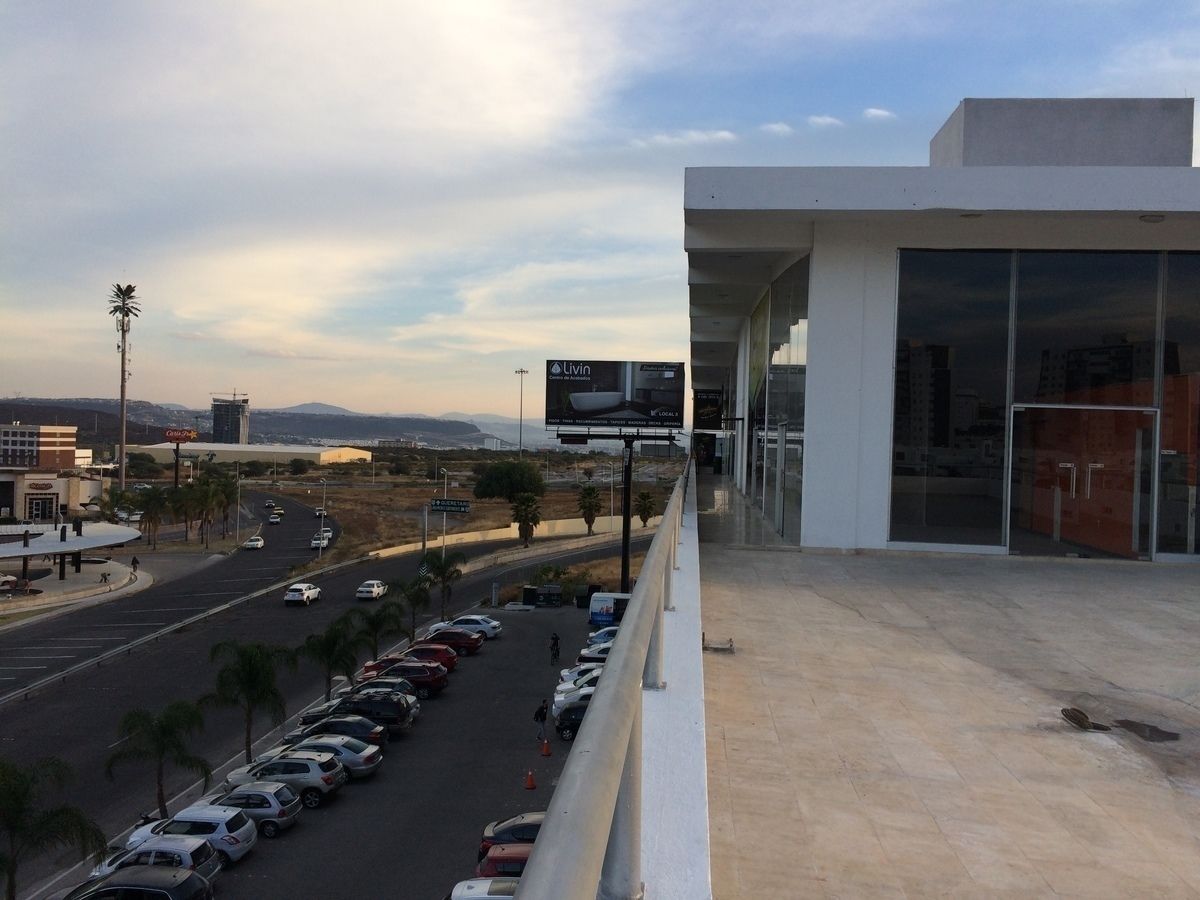 6 de 12: Local en venta Juriquilla Santa Fe Querétaro