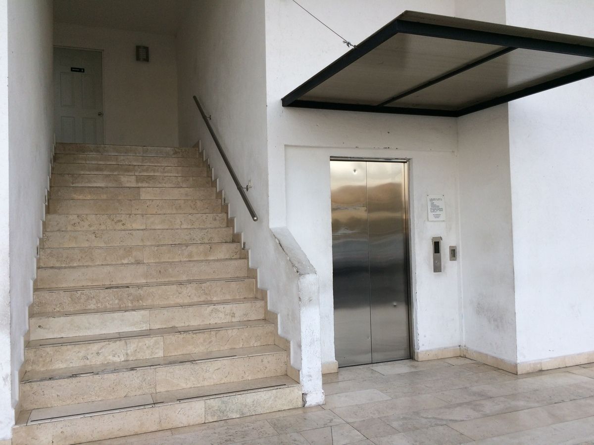 7 de 12: Local en venta Juriquilla Santa Fe Querétaro