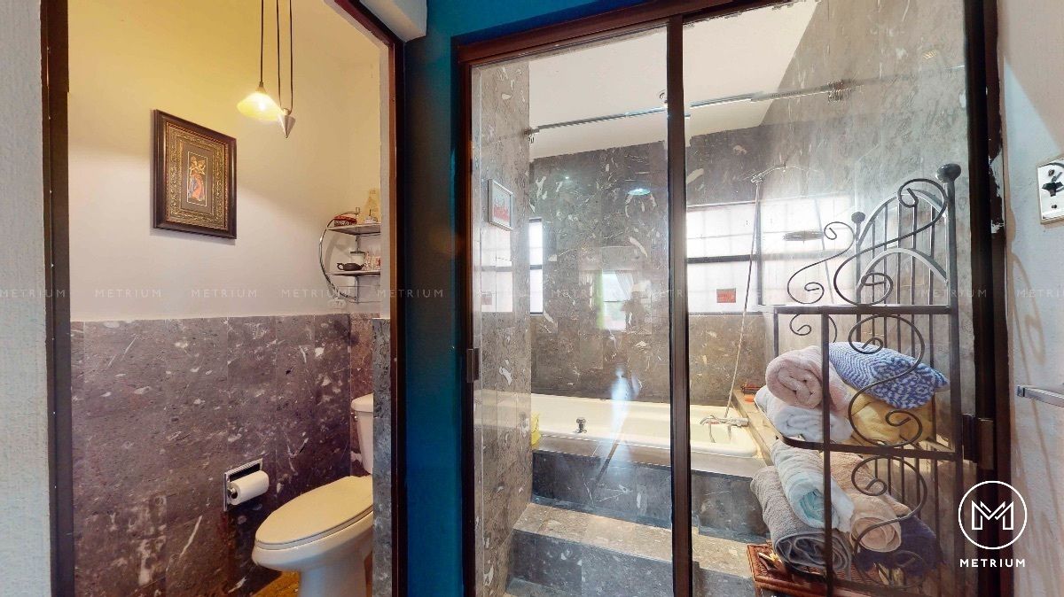 10 de 14: Baño de recamara principal