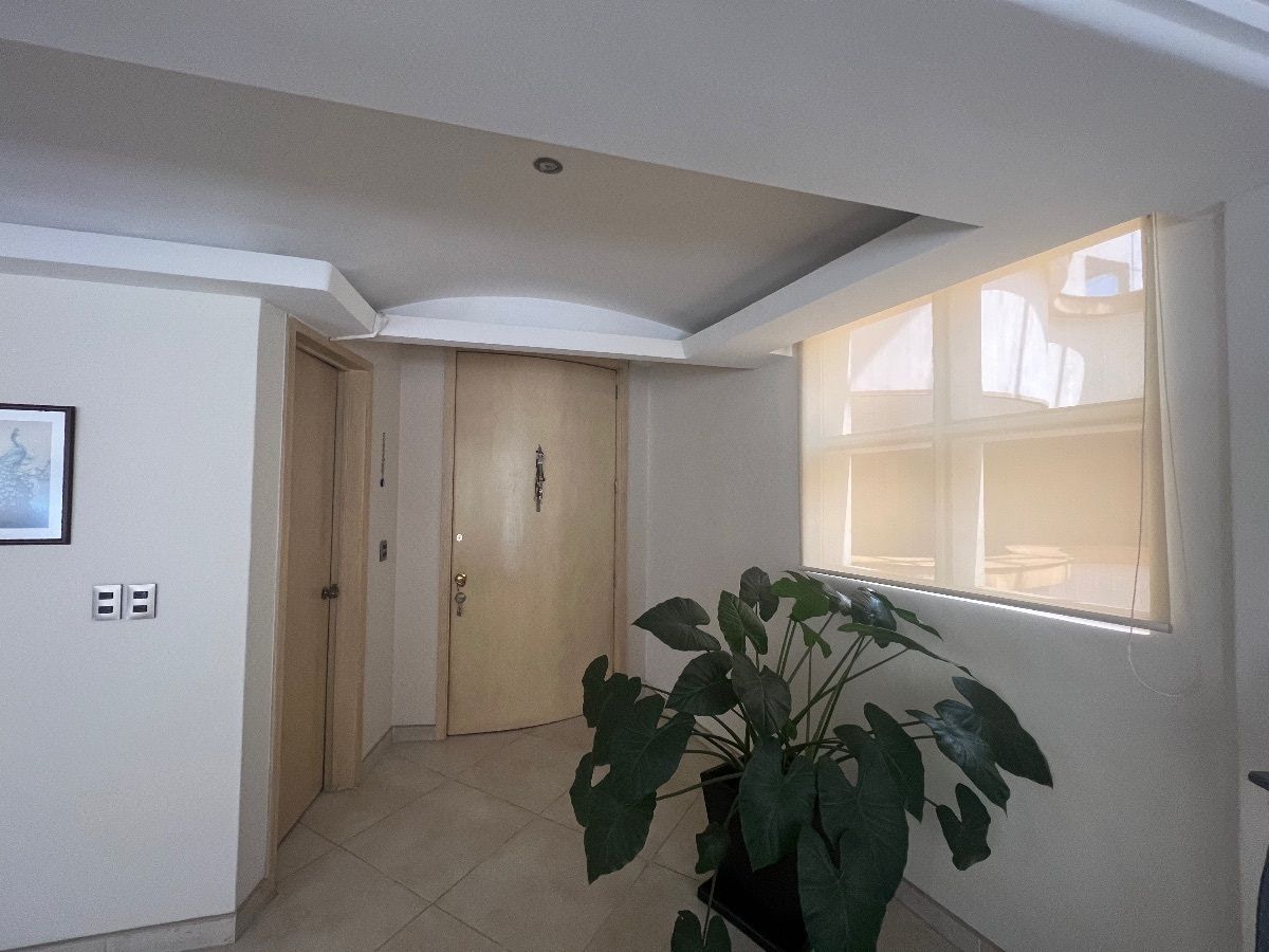 APARTMENT FOR SALE IN BOSQUES DE LAS LOMAS WITH TWO TERRACE-TYPE BALCONIES - foto 2