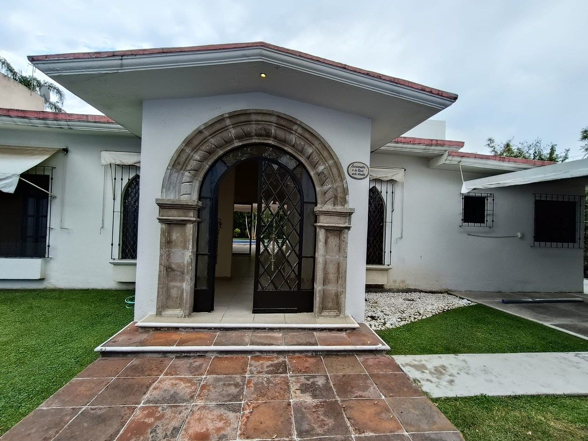 House in Gated Community in Sumiya, Jiutepec, photo 2 of 34