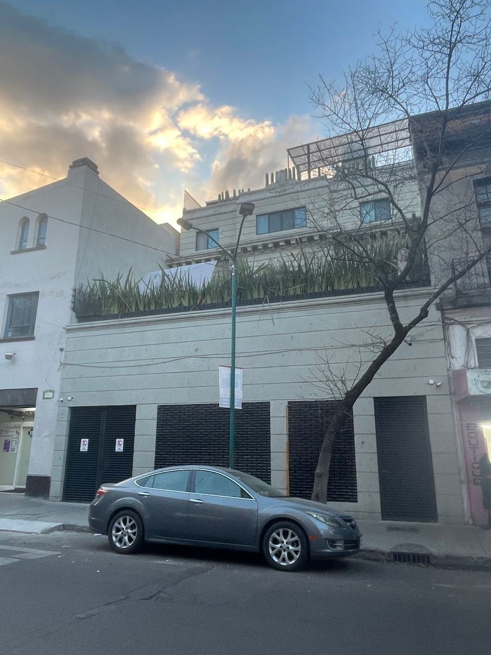 1 of 30: fachada del desarrollo