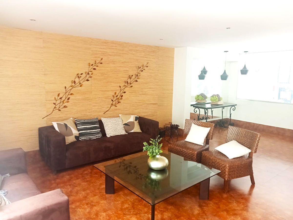 17 de 25: Lobby con acceso a WIFI
